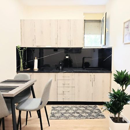 New Apartment Close To Sea And Downtown Wlora Zewnętrze zdjęcie